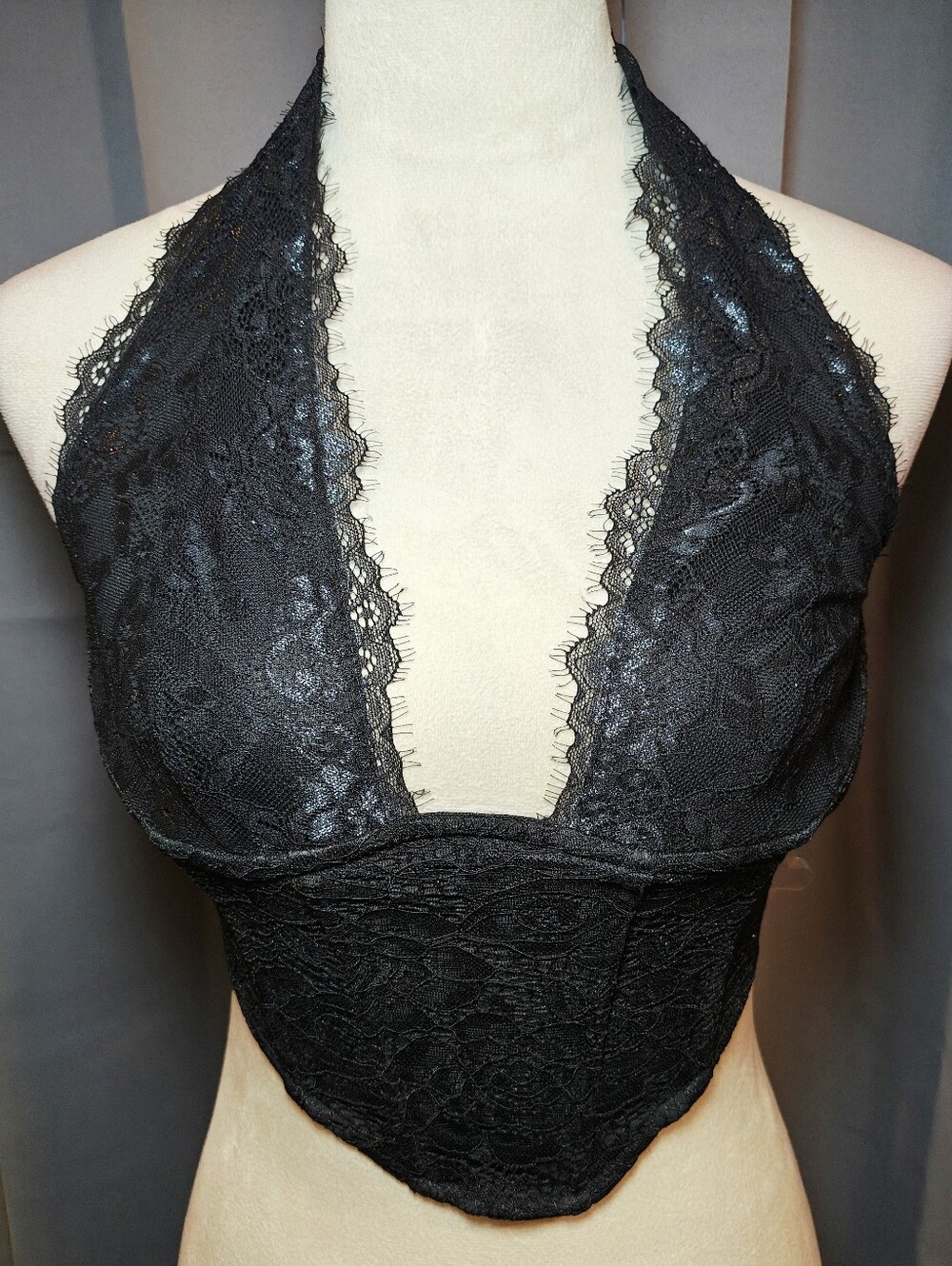 Windsor Gorgeous Night Lace Trim Corset Halter Top.